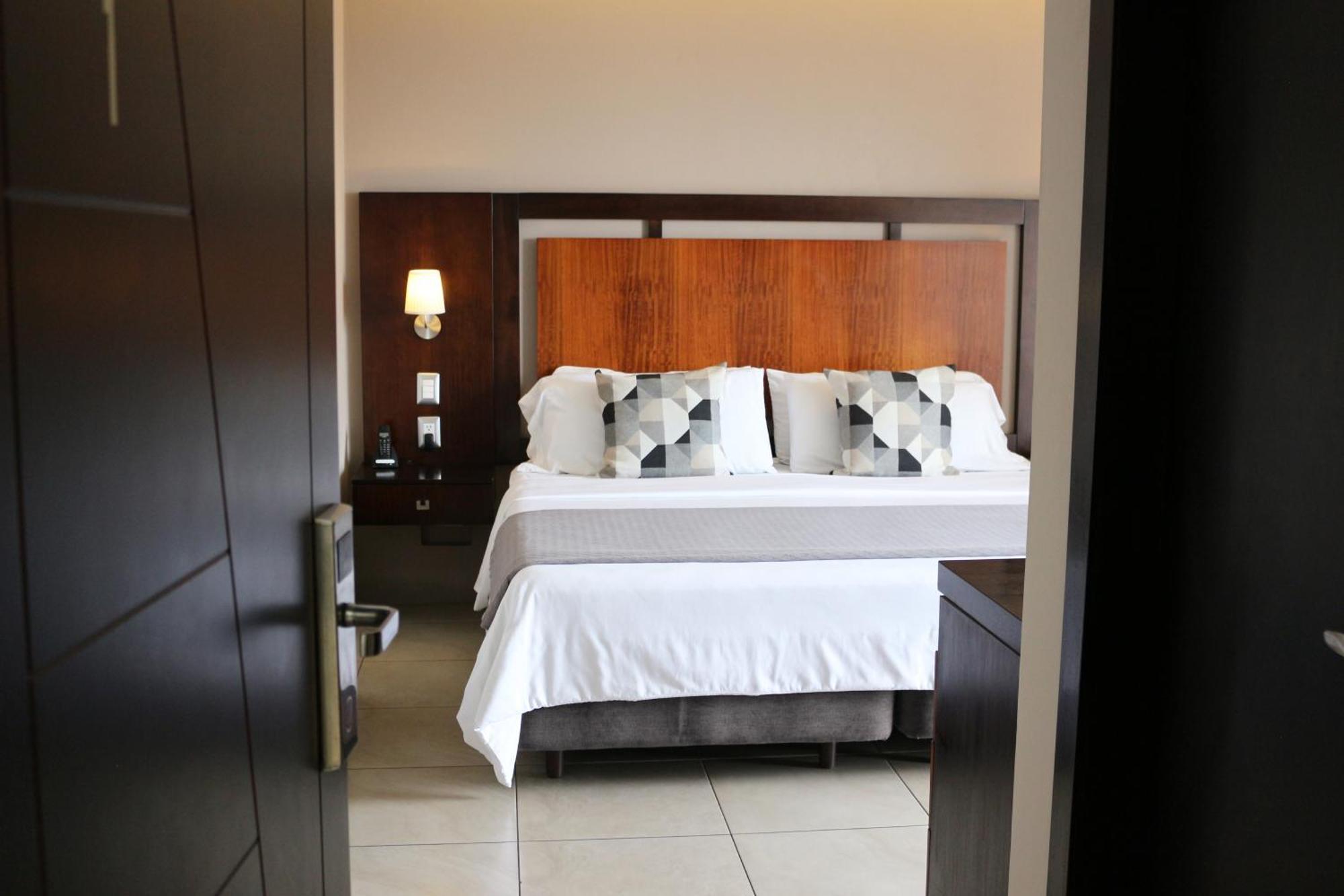 Hotel Perla Spondylus Манта Екстериор снимка